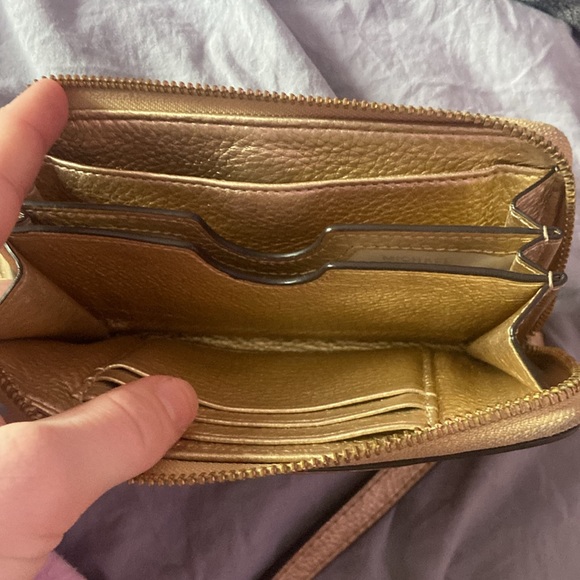 Michael Kors Wallet - GOLD - Picture 5 of 5